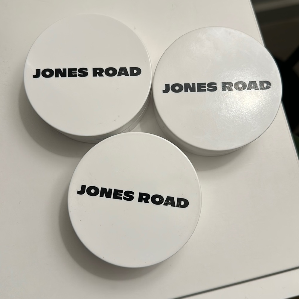 Jones Road miracle baumes